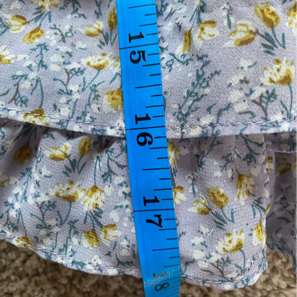 ASTR The Label Lavender Ruffled Floral Long Sleeved Boxy Fit Blouse, Size Small - Picture 5 of 5
